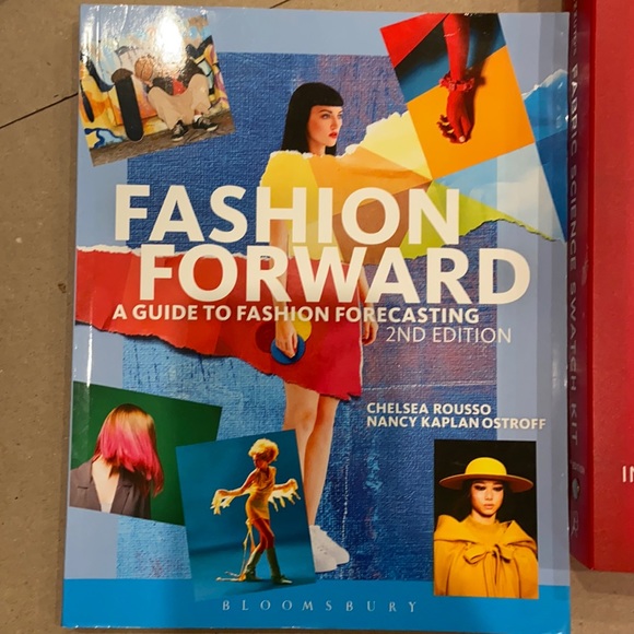 Fashion Major text books - Picture 1 of 2